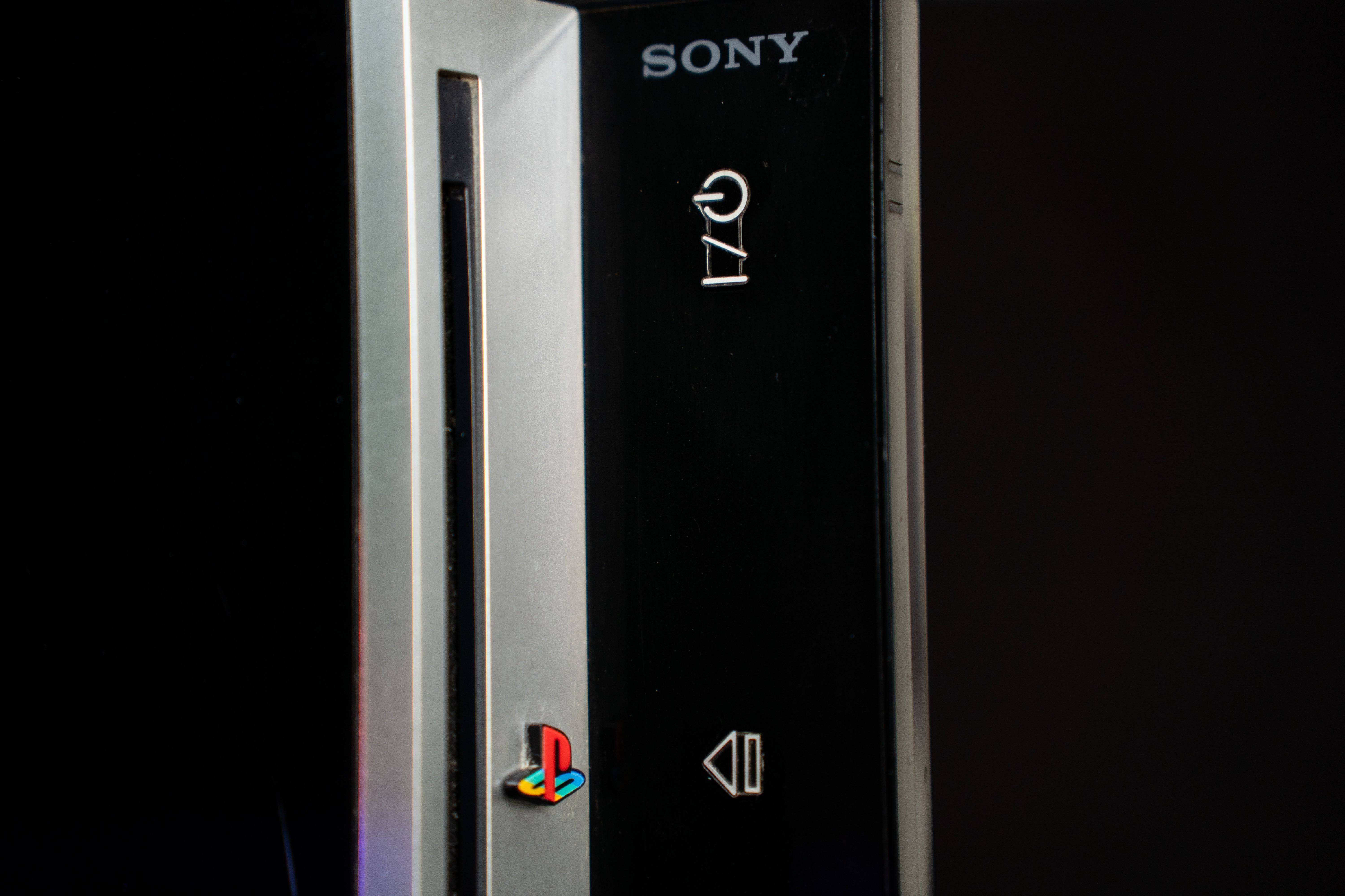 PlayStationユーザーは、Sonyの説明2011 PSNハックの詳細を要求します